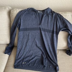 Blue Nike dry-fit thin pull over